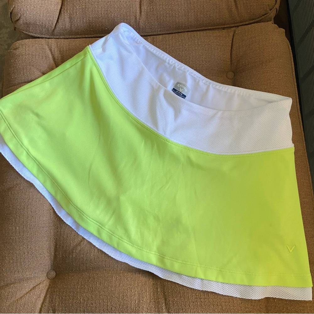 CALLAWAY Women's Two-Tone Tennis Skirt - White and Neon Yellow